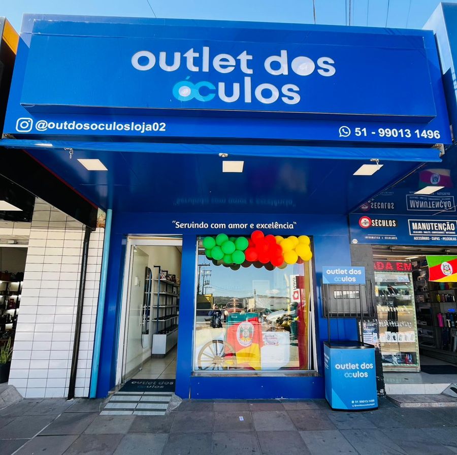 Fachada de uma loja do Outlet dos Óculos em Viamão
